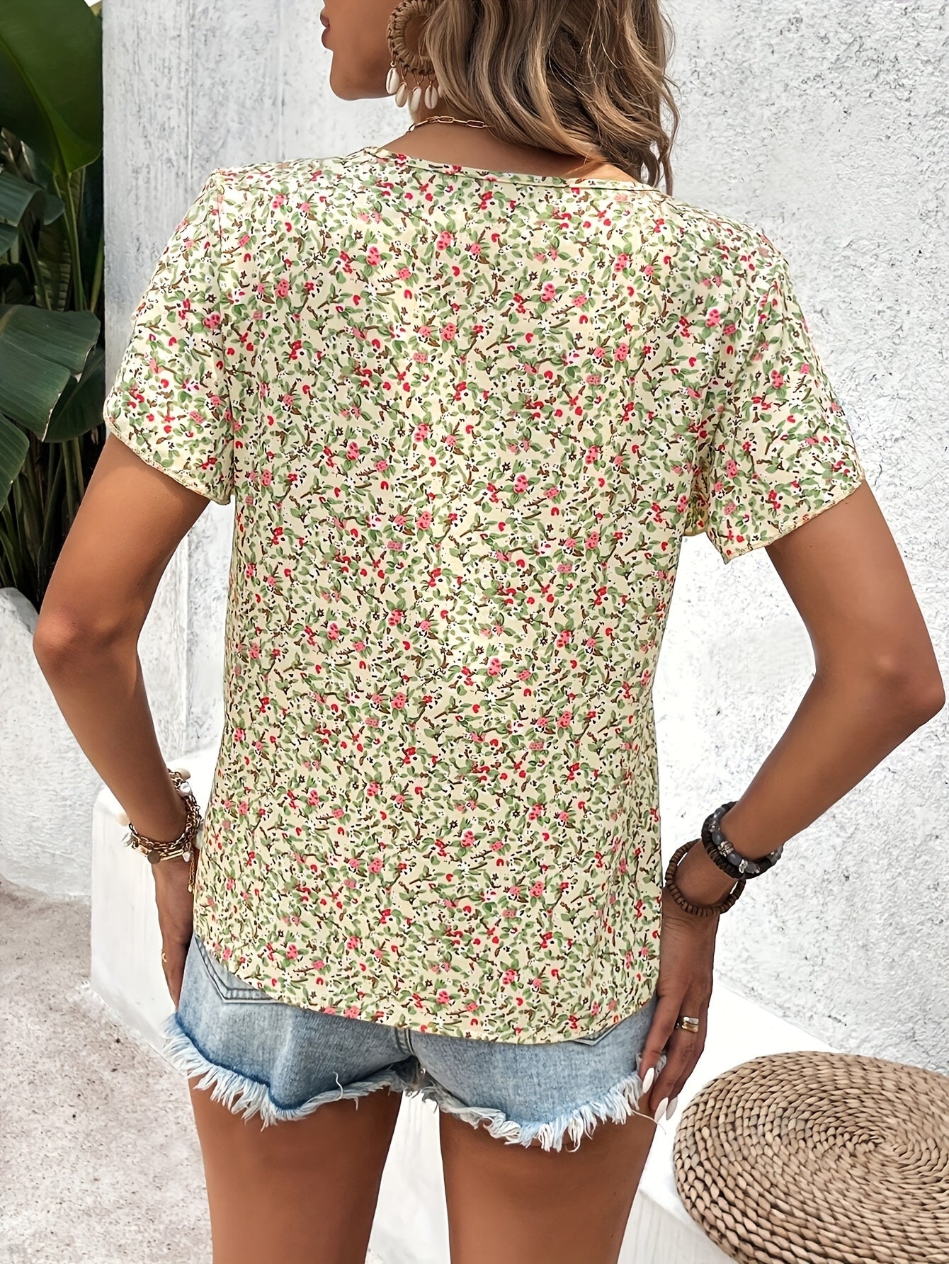 Sophia™ | Elegant Floral V-Neck Blouse